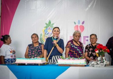 Celebran a Adultos Mayores en Ixhuatlán del Café. Celebran a Adultos Mayores en Ixhuatlán del Café.