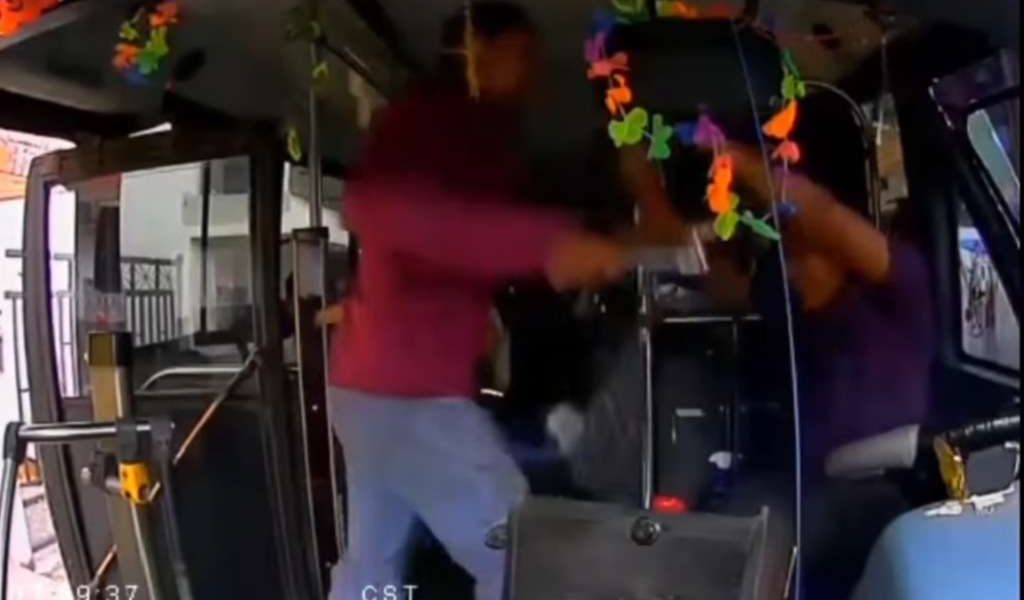 Detienen a presunto agresor de chófer de autobús en Chocamán. Detienen a presunto agresor de chófer de autobús en Chocamán.
