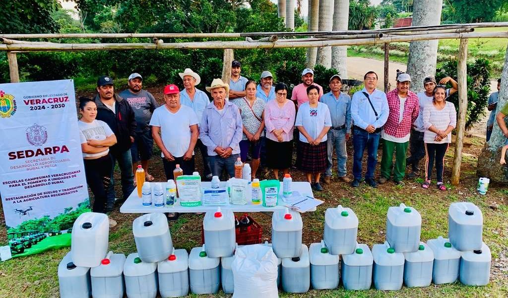 SEDARPA impulsa el campo huatusqueño con el programa “Escuelas Campesinas”. SEDARPA impulsa el campo huatusqueño con el programa “Escuelas Campesinas”.
