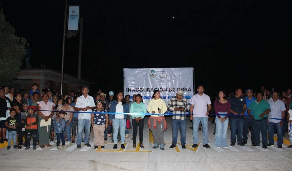 Entregan obra de pavimentación de Ocotitlán. Entregan obra de pavimentación de Ocotitlán.
