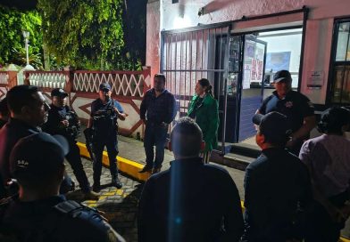 Revisan a Policía de Ixhuatlán del Café. Revisan a Policía de Ixhuatlán del Café.