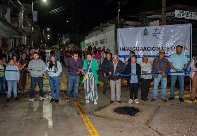 Pavimentan avenida Guadalupe Victoria en Ixhuatlán del Café. Pavimentan avenida Guadalupe Victoria en Ixhuatlán del Café.