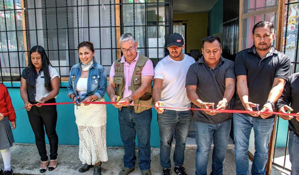 Inauguran equipamiento de aula en Ixhuatlán. Inauguran equipamiento de aula en Ixhuatlán.