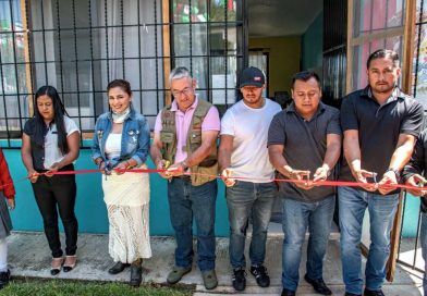 Inauguran equipamiento de aula en Ixhuatlán. Inauguran equipamiento de aula en Ixhuatlán.