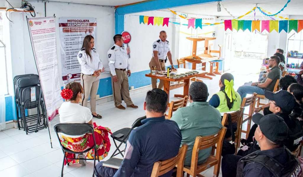 Autoridades de Ixhuatlán del Café fortalecen acciones viales. Autoridades de Ixhuatlán del Café fortalecen acciones viales.