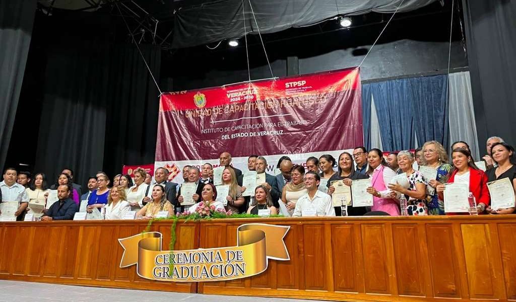 Concluyen 70 abogados capacitación sobre nuevo Código Civil y Familiar. Concluyen 70 abogados capacitación sobre nuevo Código Civil y Familiar.