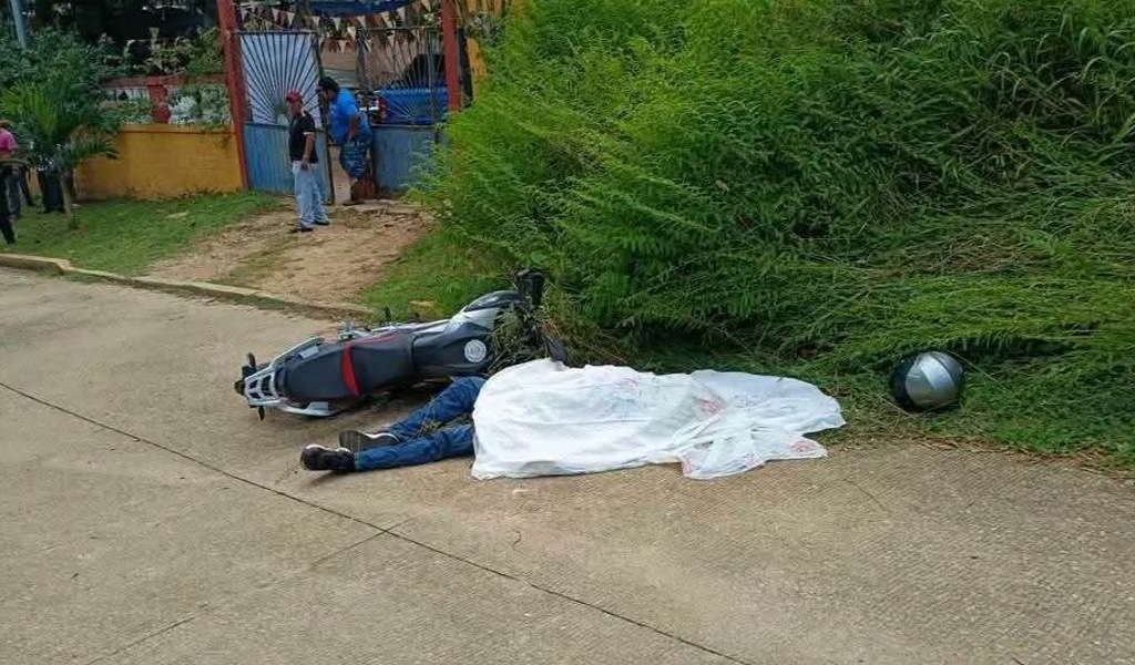 Ataque armado deja un muerto y dos heridos en Cosoleacaque. Ataque armado deja un muerto y dos heridos en Cosoleacaque.