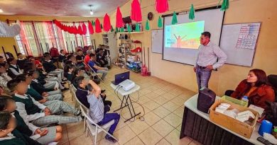 Imparten cursos de elaboración de Composta y Huertos Escolares en Ixhuatlán. Imparten cursos de elaboración de Composta y Huertos Escolares en Ixhuatlán.