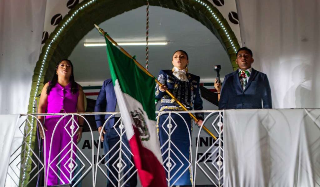 Viva Ixhuatlán del Café y viva México. Viva Ixhuatlán del Café y viva México.
