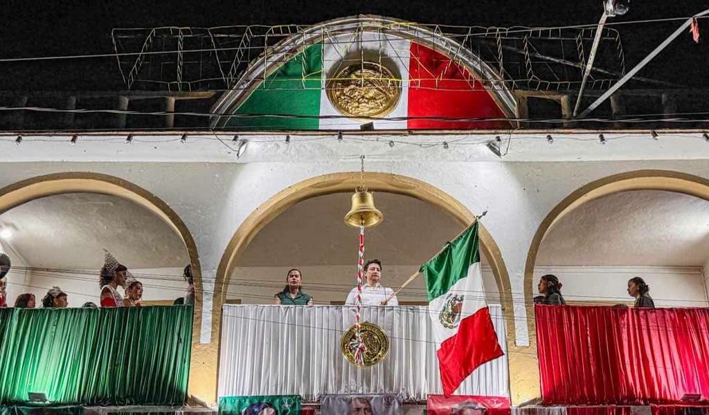 Totutla celebra el Grito de Independencia. Totutla celebra el Grito de Independencia.