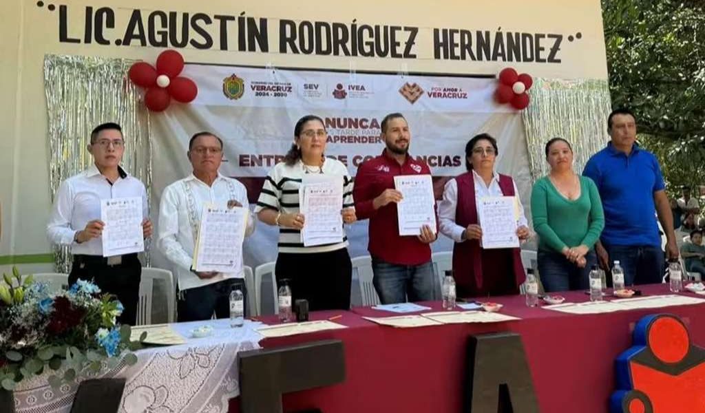 Zentla fortalece educación para adultos con convenio con IVEA. Zentla fortalece educación para adultos con convenio con IVEA.