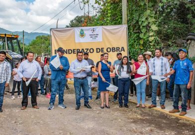 Dan banderazo de calle en Zacamitla en Ixhuatlán del Café. Dan banderazo de calle en Zacamitla en Ixhuatlán del Café.