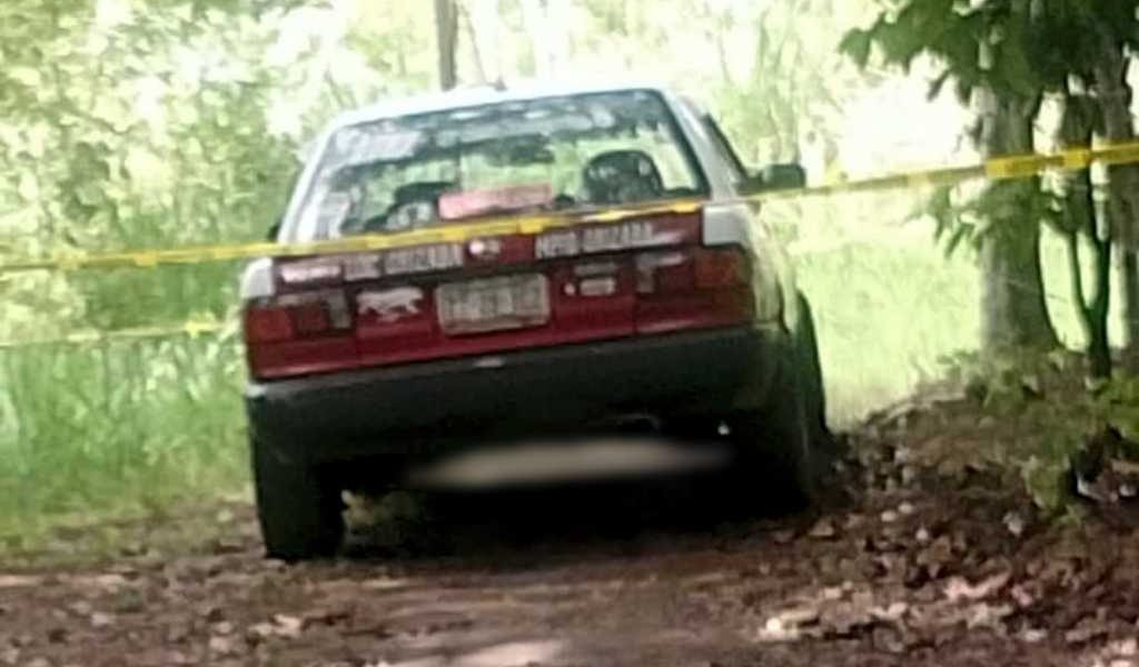 Encuentran taxi abandonado en Amatlán. Encuentran taxi abandonado en Amatlán.