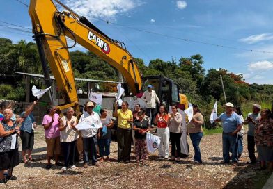Inicia obra de drenaje en Colonia Manuel González. Inicia obra de drenaje en Colonia Manuel González.