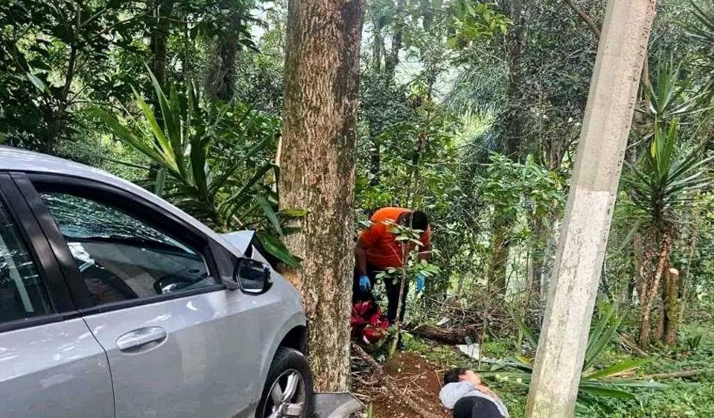 Muere mujer tras ser arrollada en Fortín Viejo. Muere mujer tras ser arrollada en Fortín Viejo.