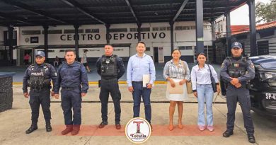 Refuerzan con armamento a la Policía Municipal de Totutla. Refuerzan con armamento a la Policía Municipal de Totutla.