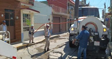 Retiran residuos y materiales durante trabajos de desazolve en Huatusco. Retiran residuos y materiales durante trabajos de desazolve en Huatusco.