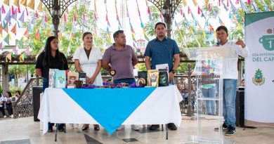 Celebran al Café en Ixhuatlán del Café. Celebran al Café en Ixhuatlán del Café.