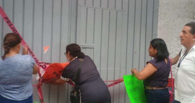 Padres liberan primaria de Córdoba tras destitución de directora. Padres liberan primaria de Córdoba tras destitución de directora.