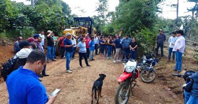 Resuelven conflicto por camino en La Patrona tras diálogo con autoridades. Resuelven conflicto por camino en La Patrona tras diálogo con autoridades.