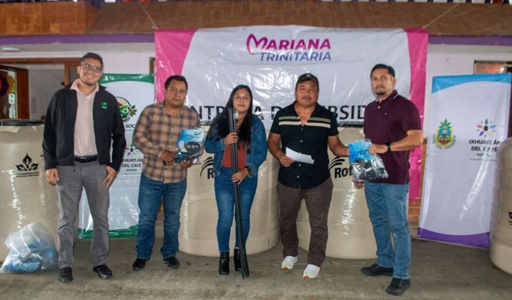 Entregan Almacenamientos de Agua a familias de Ixhuatlán Del Café. Entregan Almacenamientos de Agua a familias de Ixhuatlán Del Café.