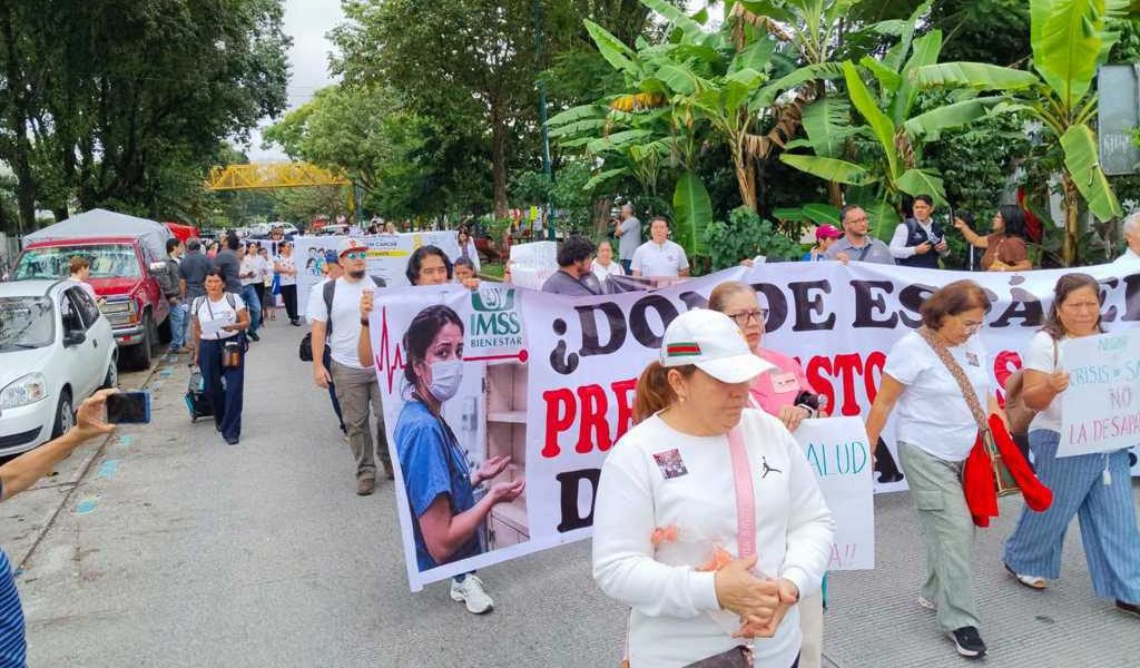 Denuncian médicos recorte de medicamentos en hospitales de Xalapa. Denuncian médicos recorte de medicamentos en hospitales de Xalapa.