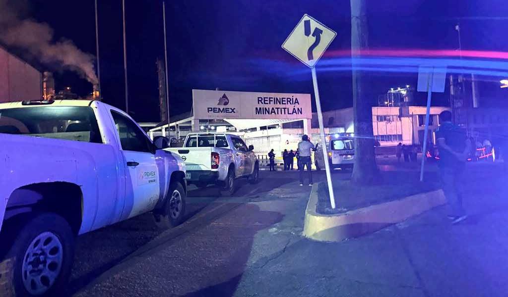 Identifican a petroleros atacados a balazos en la refinería de Minatitlán. Identifican a petroleros atacados a balazos en la refinería de Minatitlán.