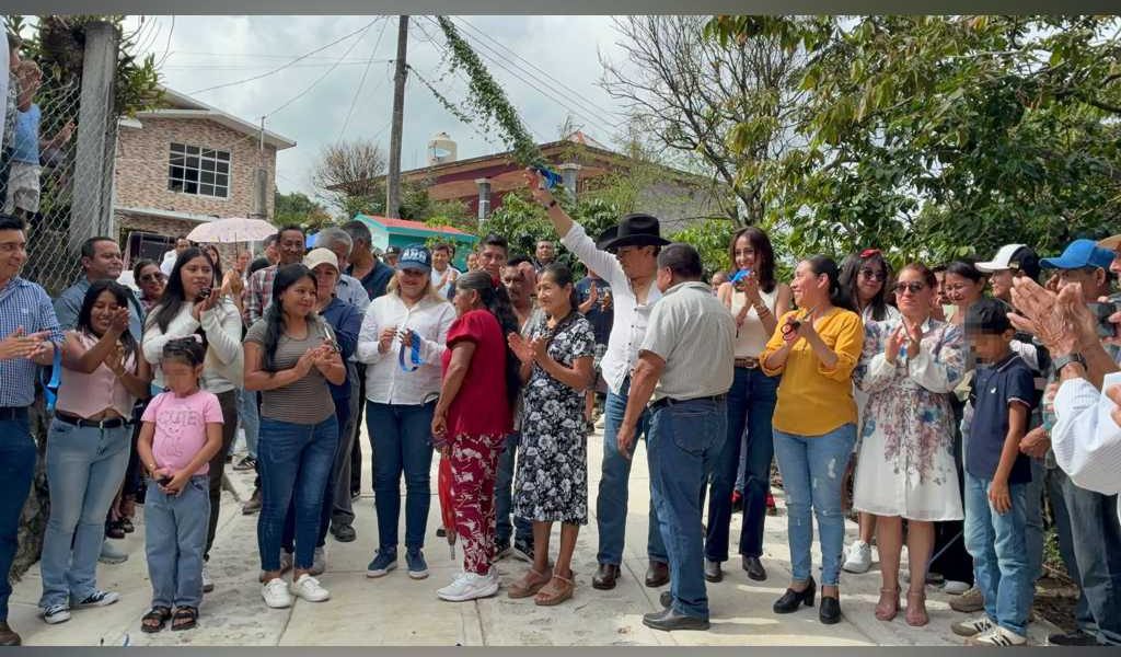 Inauguran obra de concreto mixto en la Loma de Los Hernández, en Michapa. Inauguran obra de concreto mixto en la Loma de Los Hernández, en Michapa.
