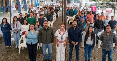 Llevan ofertas de trabajo a Ixhuatlán del Café. Llevan ofertas de trabajo a Ixhuatlán del Café.