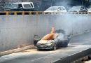 Se incendia automóvil en el distribuidor vial de Araucarias. Se incendia automóvil en el distribuidor vial de Araucarias.