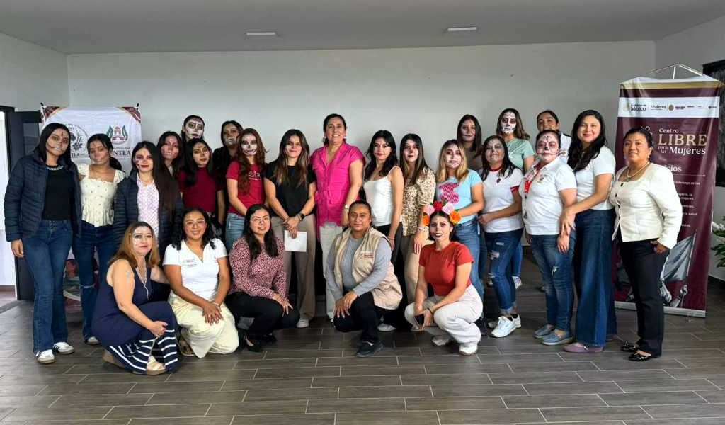 Zentla promueve tradiciones con taller de maquillaje de Catrina. Zentla promueve tradiciones con taller de maquillaje de Catrina.